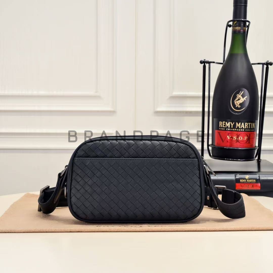 Пуховик Loro Piana из высококачественного материала BPLUX12367 Пуховик Loro Piana из высококачественного материала BPLUX12367