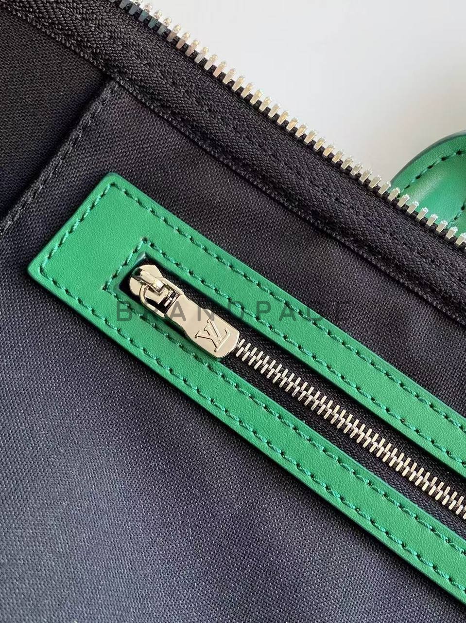 Дорожная сумка из coated canvas Louis Vuitton BPLUX13194