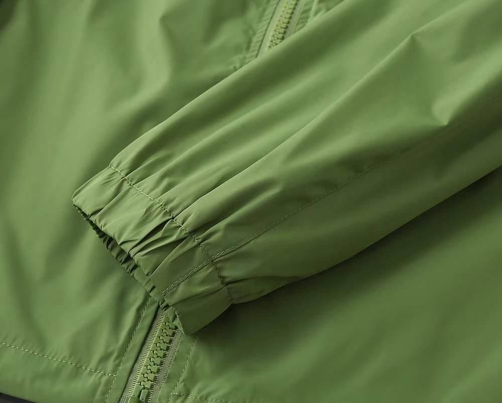 Ветровка для отдыха Burberry BP-28382 Ветровка для отдыха Burberry BP-28382