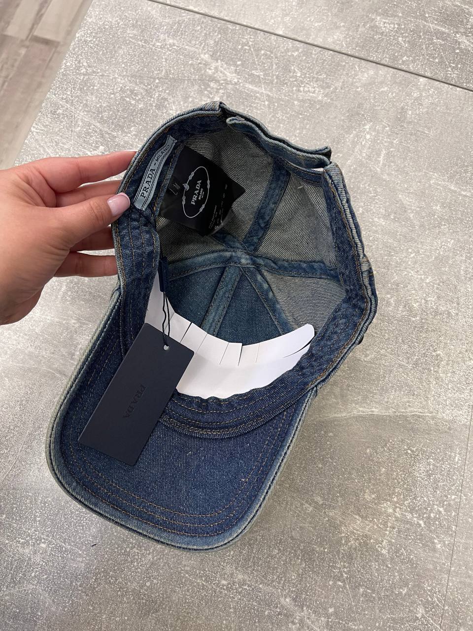 Бейсболка Prada BP-48807 Бейсболка Prada BP-48807