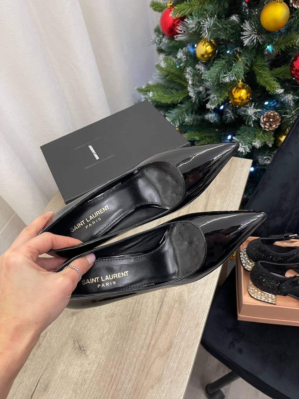 Трендовые туфли Yves Saint Laurent BP-44629 Трендовые туфли Yves Saint Laurent BP-44629