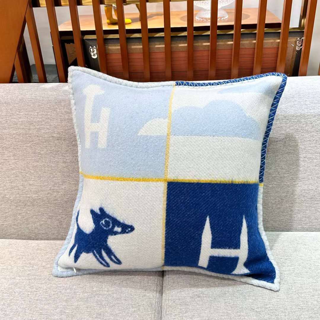 Наволочка голубая Hermes BP-42125 Наволочка голубая Hermes BP-42125