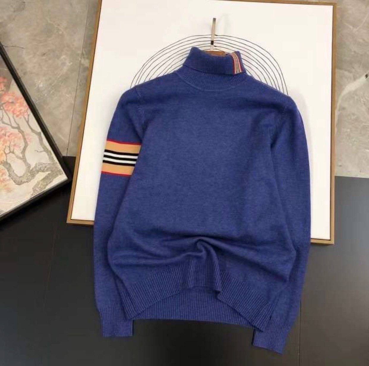 Прочная водолазка Burberry BP-23146 Прочная водолазка Burberry BP-23146