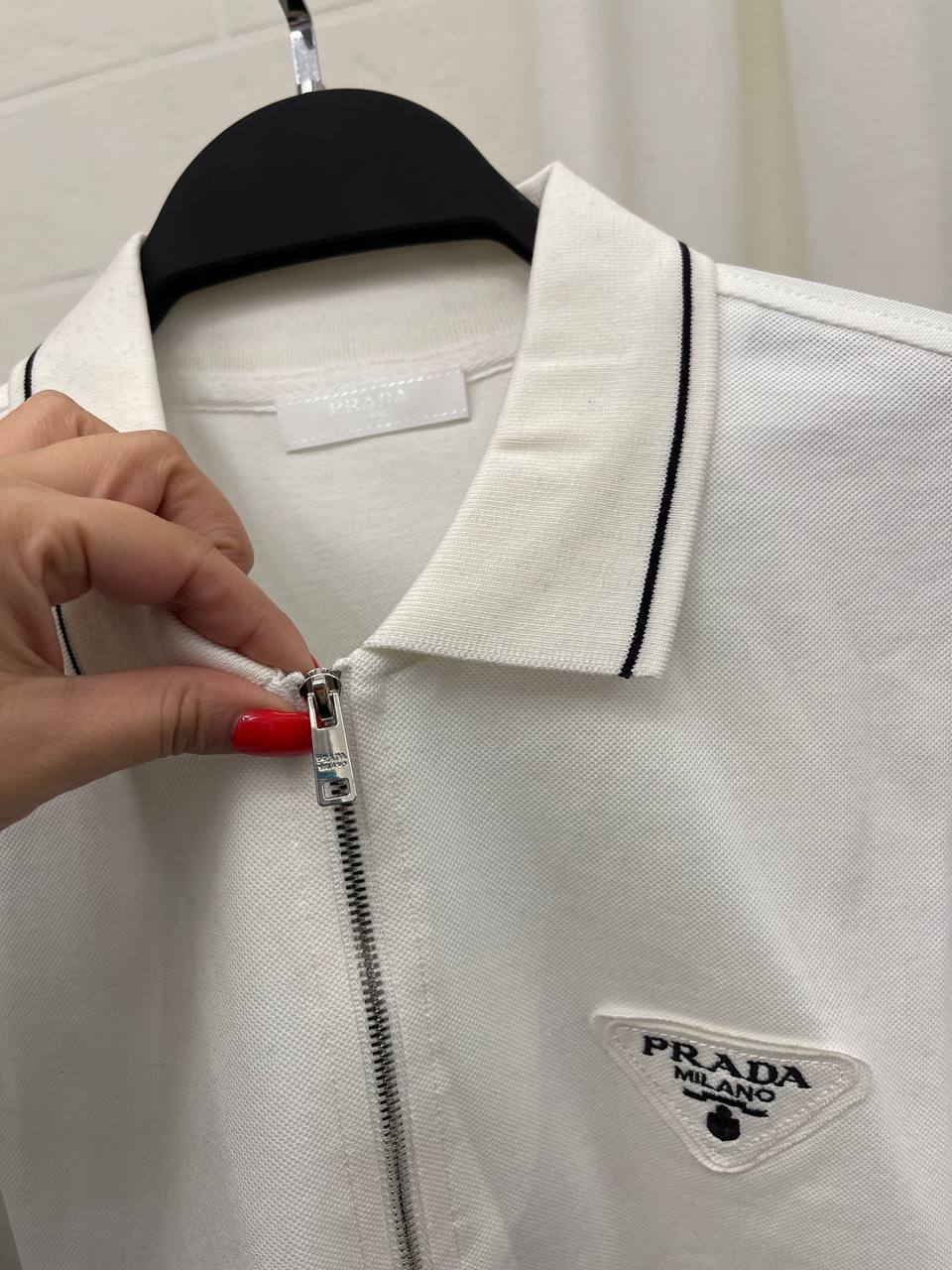 Повседневное поло BP-46887 Prada Повседневное поло BP-46887 Prada