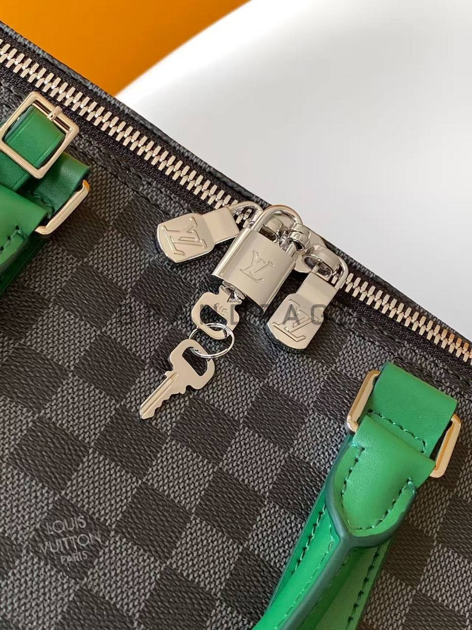 Дорожная сумка из coated canvas Louis Vuitton BPLUX13194