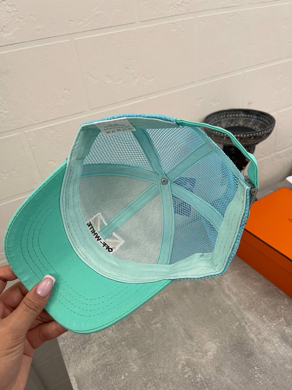 Бейсболка стильная Off-White™ BP-49164 Бейсболка стильная Off-White™ BP-49164