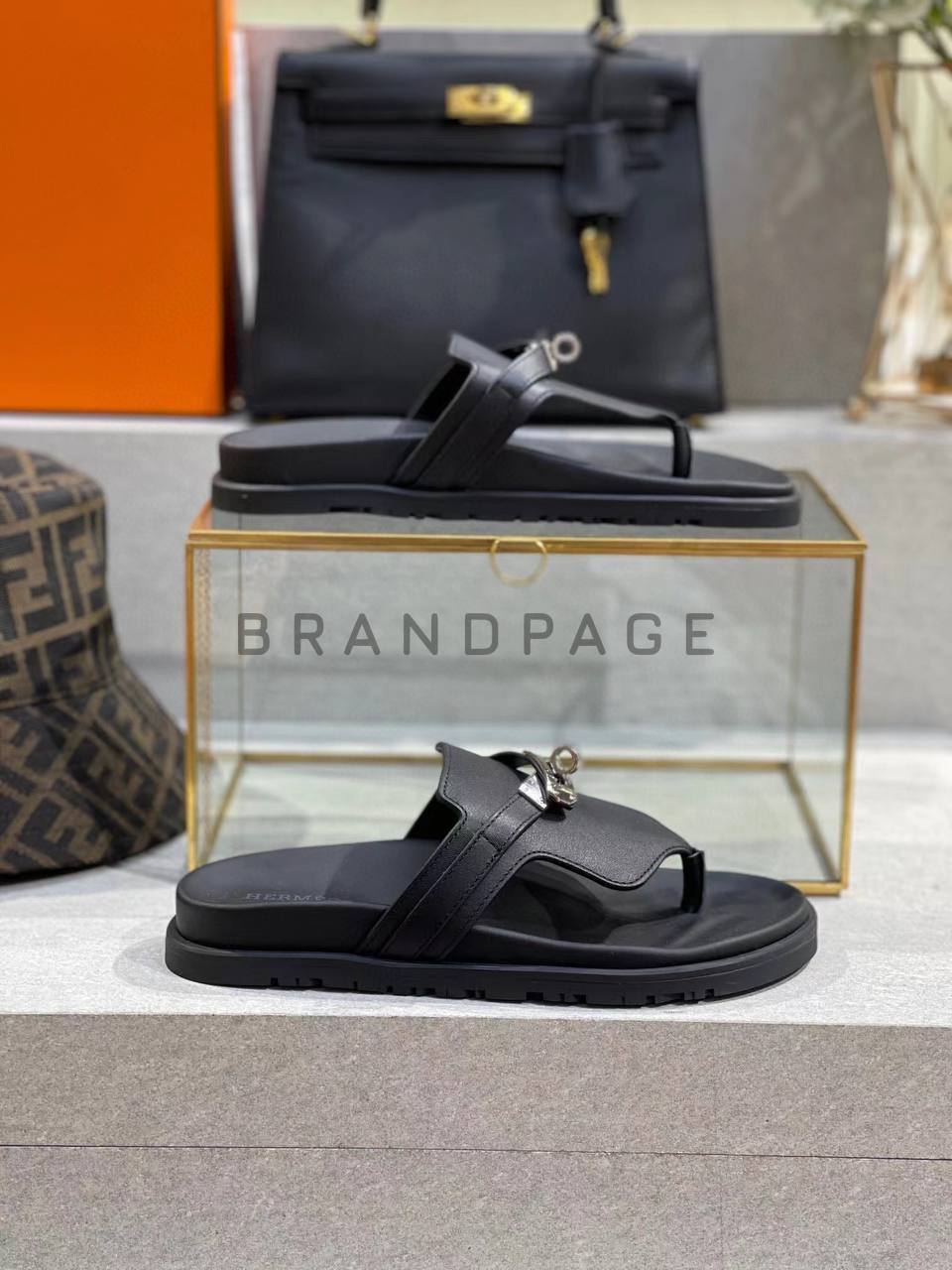 Шлепанцы кожаные Hermes Empire BPLUX12439 Шлепанцы кожаные Hermes Empire BPLUX12439