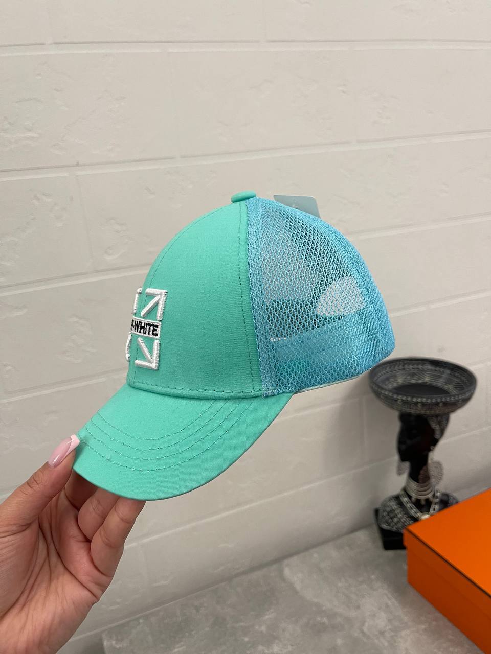 Бейсболка стильная Off-White™ BP-49164 Бейсболка стильная Off-White™ BP-49164