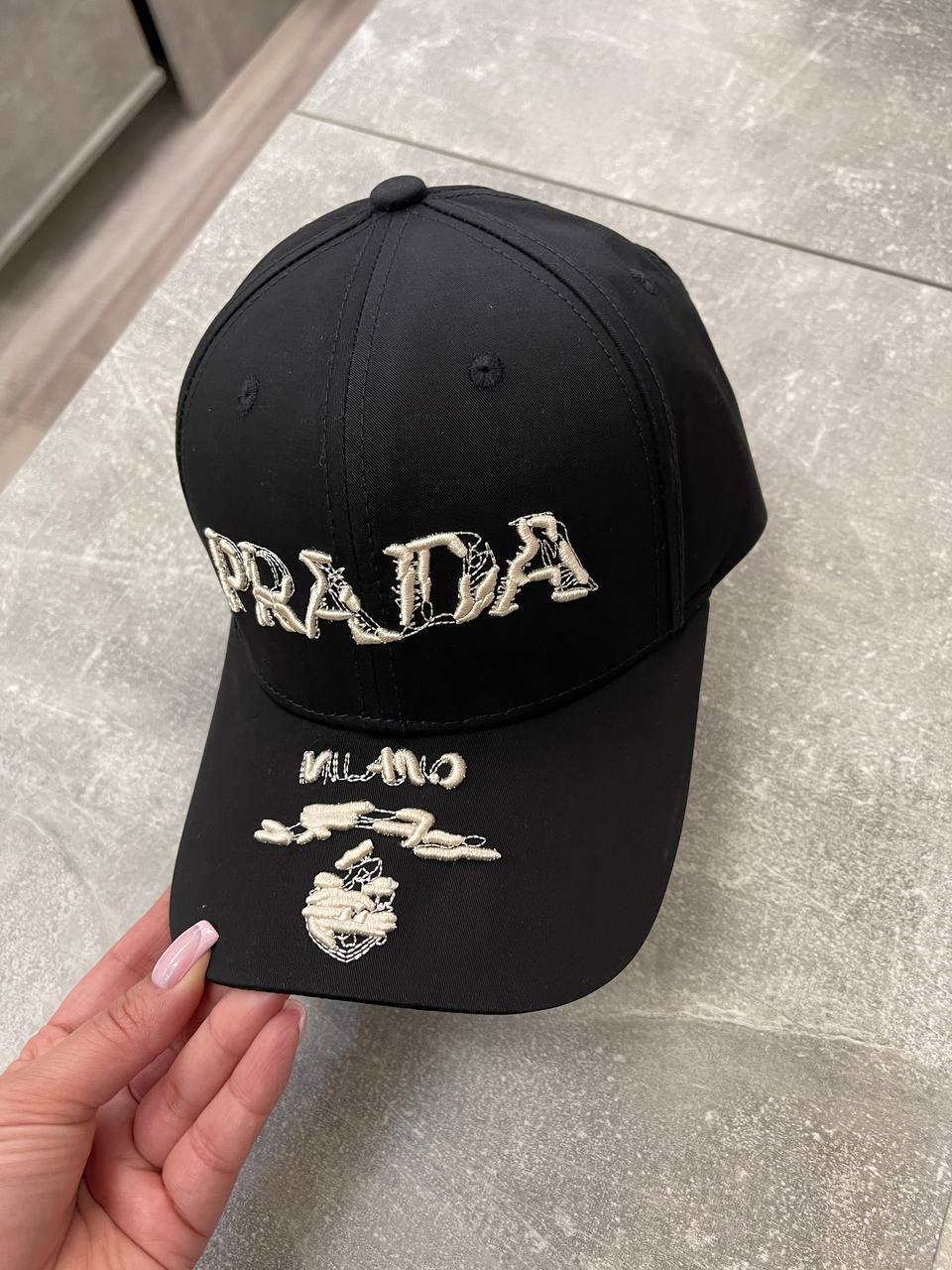 Премиальная бейсболка Prada BP-48794 Премиальная бейсболка Prada BP-48794