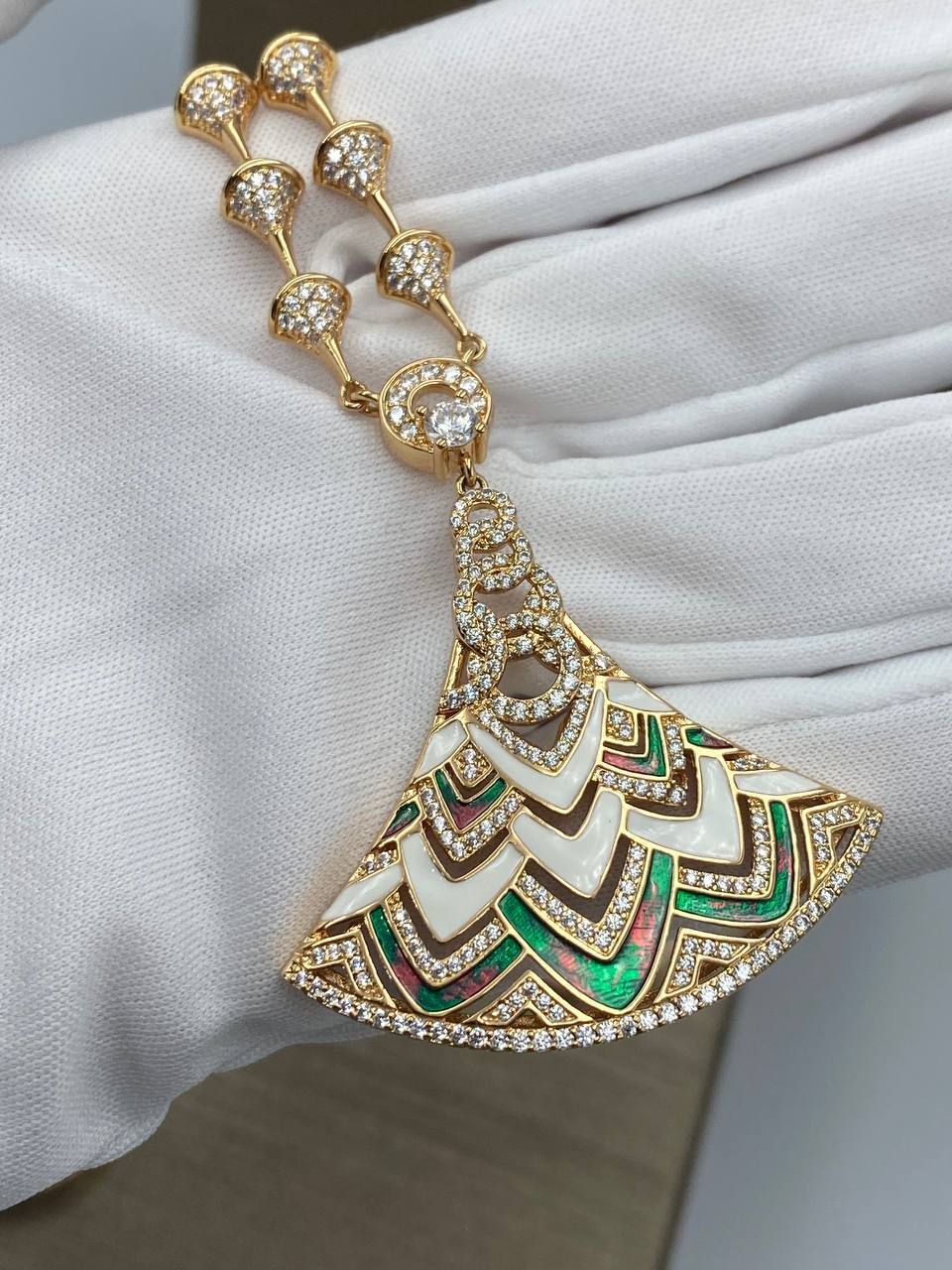 Колье Bvlgari трендовое BP-38339 Колье Bvlgari трендовое BP-38339