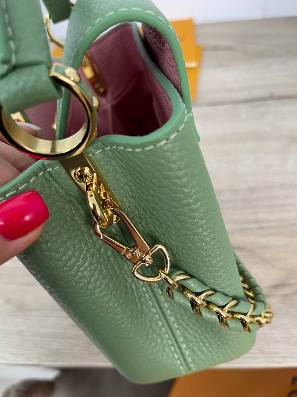 Коллекционная сумка Capucines Louis Vuitton, 20 см, BP-29919 Коллекционная сумка Capucines Louis Vuitton, 20 см, BP-29919