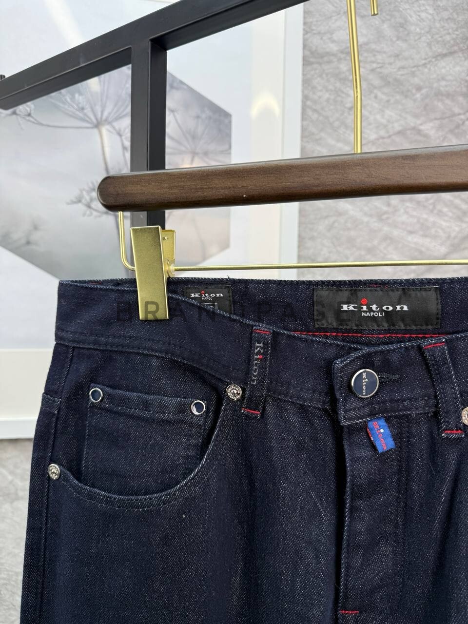 Джинсы хлопковые Kiton BPLUX5461 Джинсы хлопковые Kiton BPLUX5461