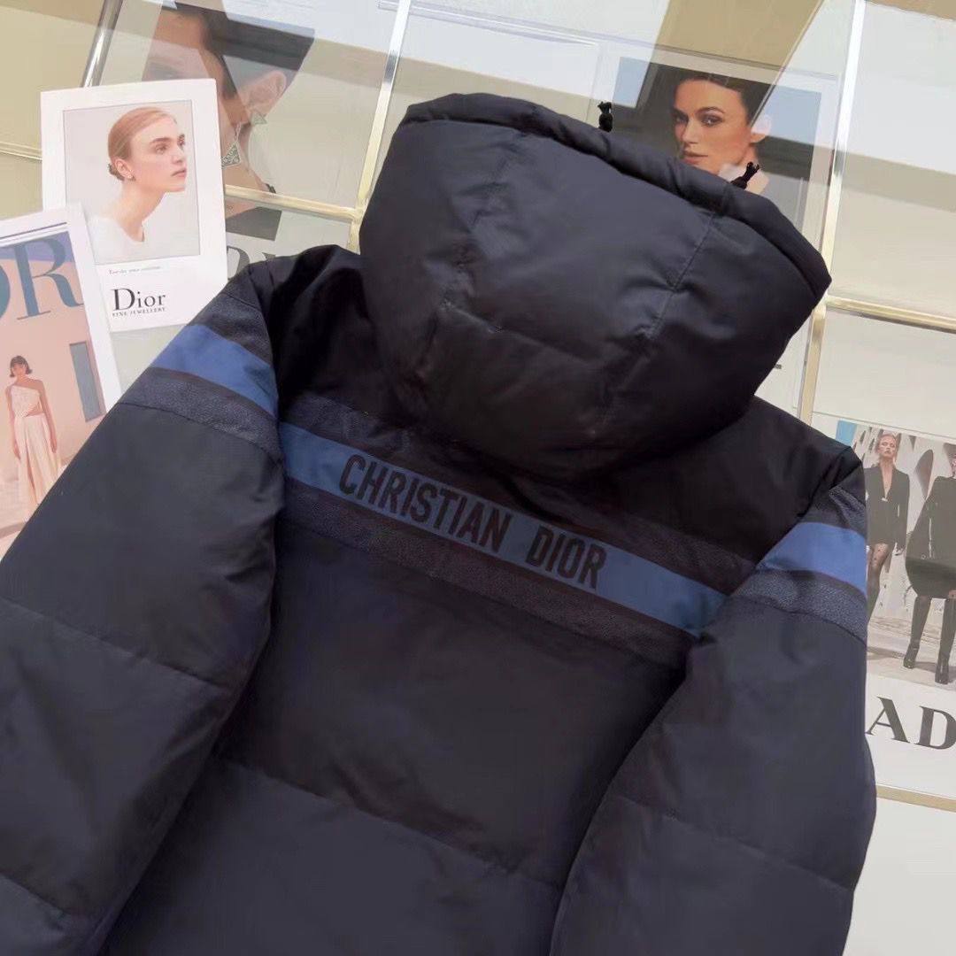 Двухсторонний пуховик коллекционный Christian Dior BP-21262 Двухсторонний пуховик коллекционный Christian Dior BP-21262