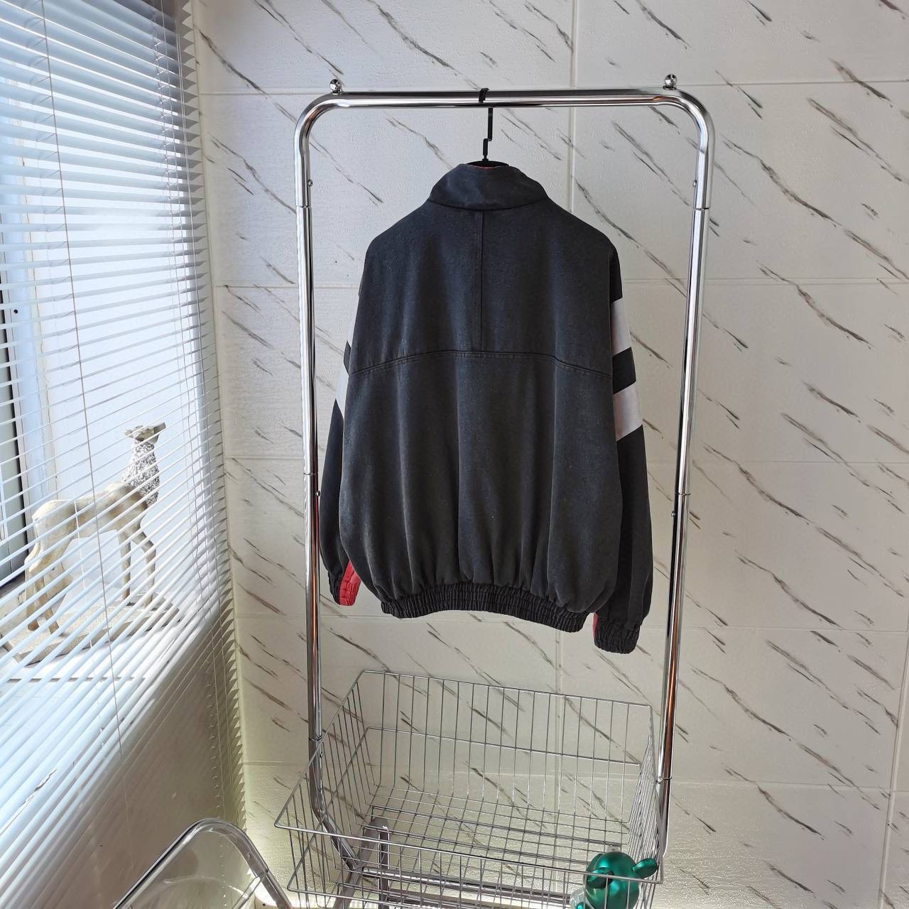 Коллекционный бомбер Balenciaga BP-30119 Коллекционный бомбер Balenciaga BP-30119