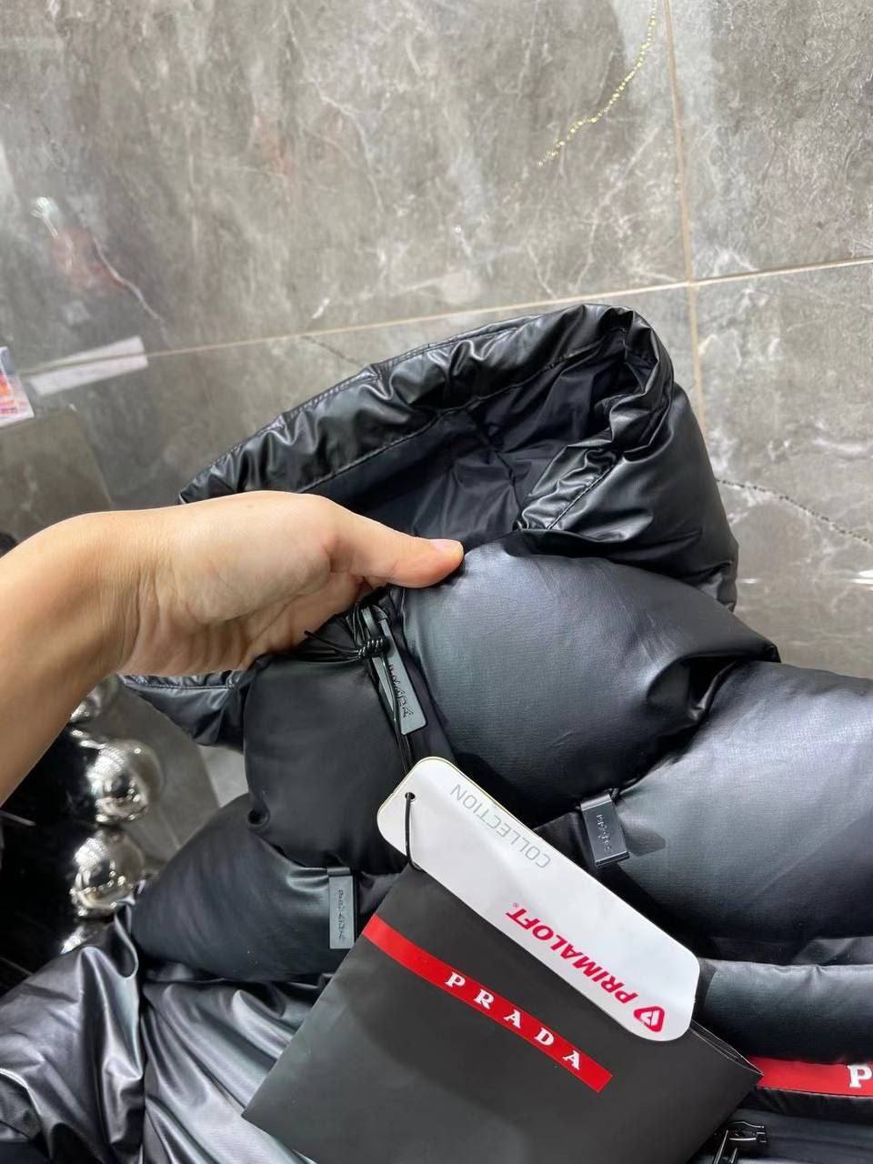 Пуховик черный Prada Primaloft BP-357173 Пуховик черный Prada Primaloft BP-357173