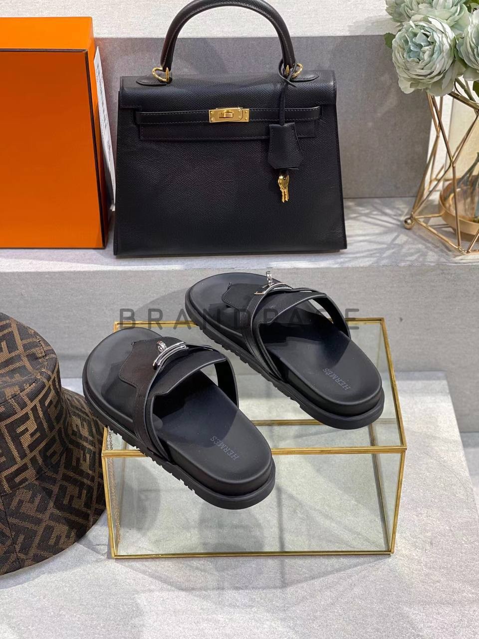 Шлепанцы кожаные Hermes Empire BPLUX12439 Шлепанцы кожаные Hermes Empire BPLUX12439