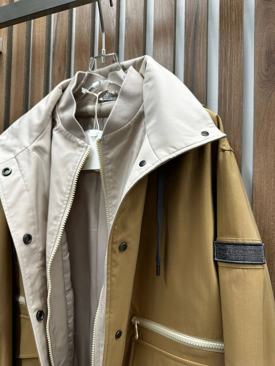 Коллекционная женская куртка BC BP-47242 Коллекционная женская куртка BC BP-47242