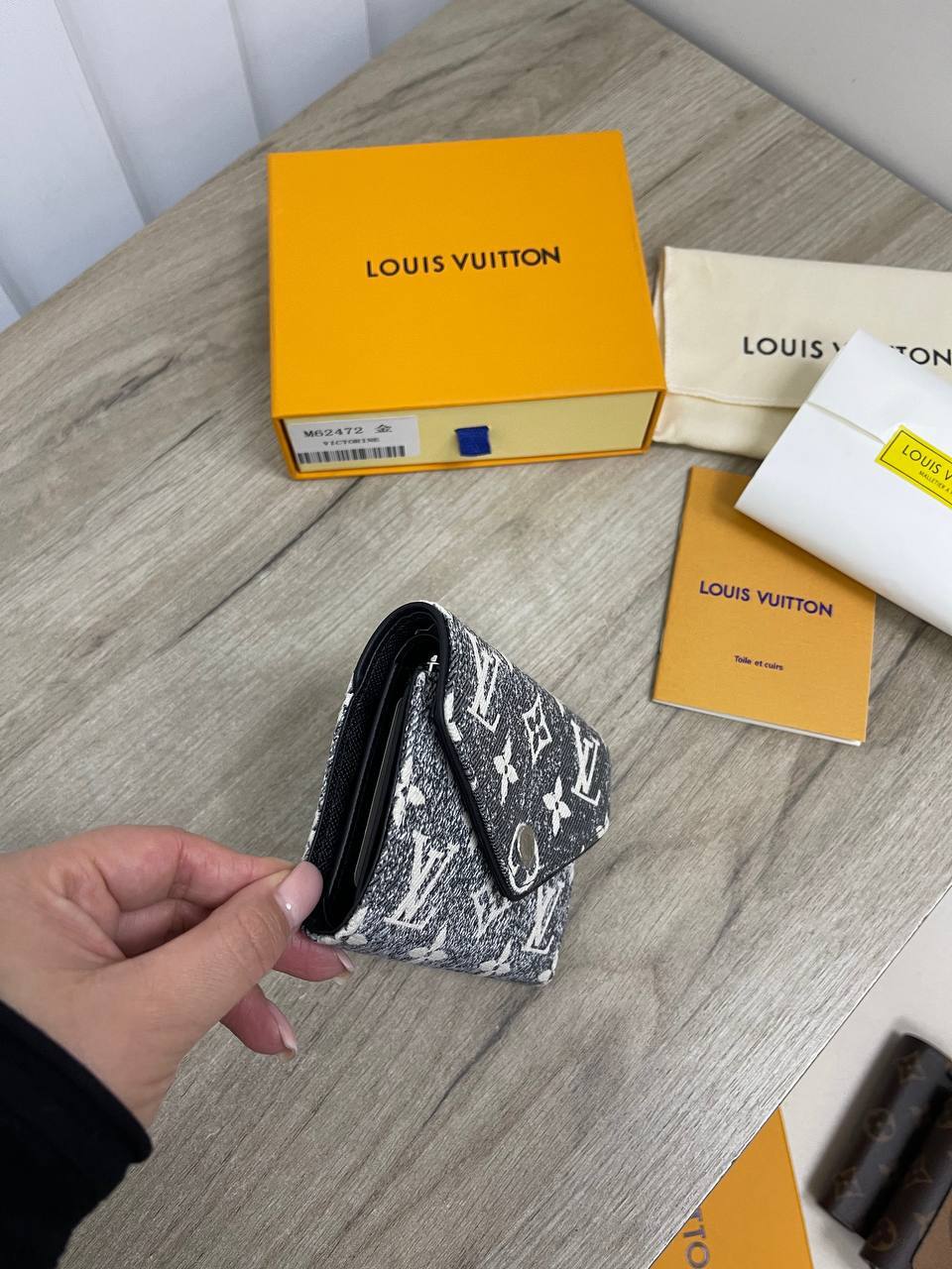 Кошелек коллекционный Louis Vuitton BP-27597 Кошелек коллекционный Louis Vuitton BP-27597