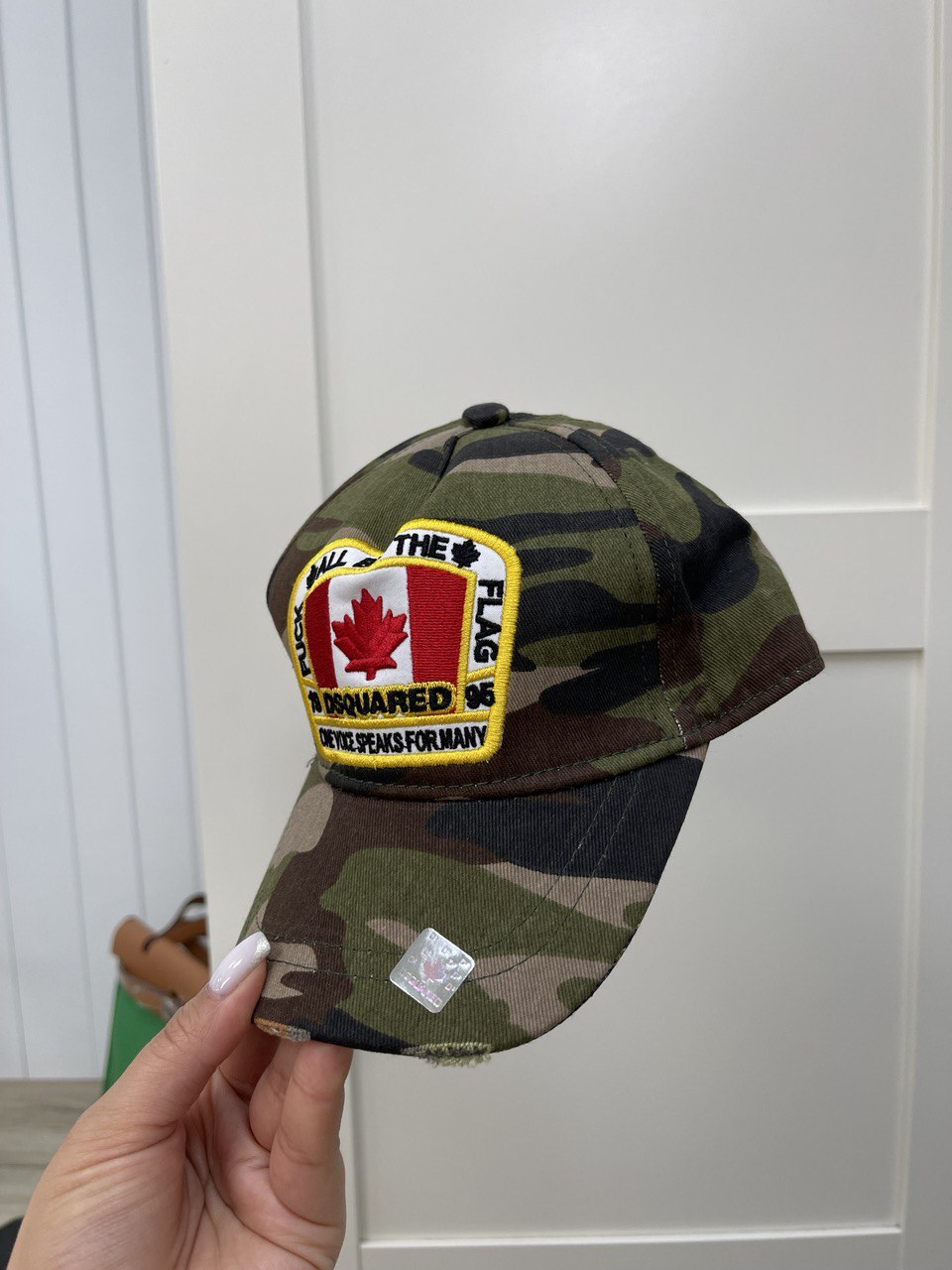 Бейсболка премиум Dsquared BP-35722 Бейсболка премиум Dsquared BP-35722