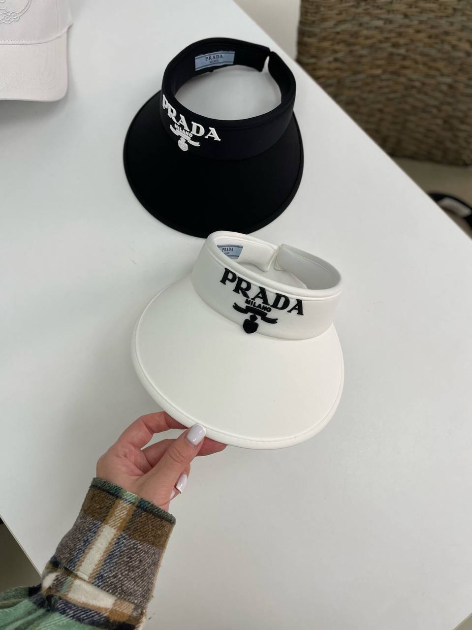 Стильный козырек Prada BP-30723 Стильный козырек Prada BP-30723