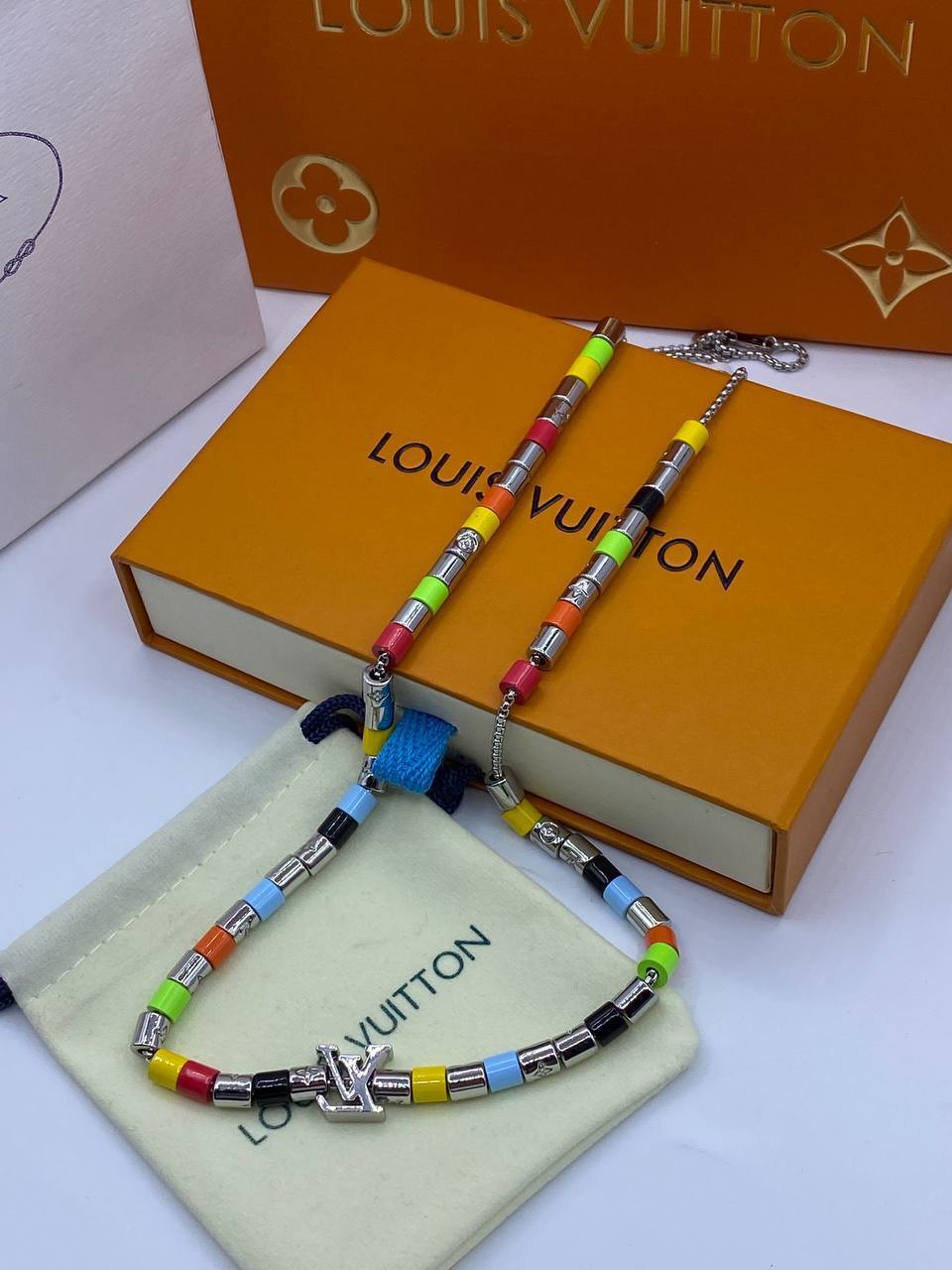 Элитные бусы Louis Vuitton BP-31830 Элитные бусы Louis Vuitton BP-31830