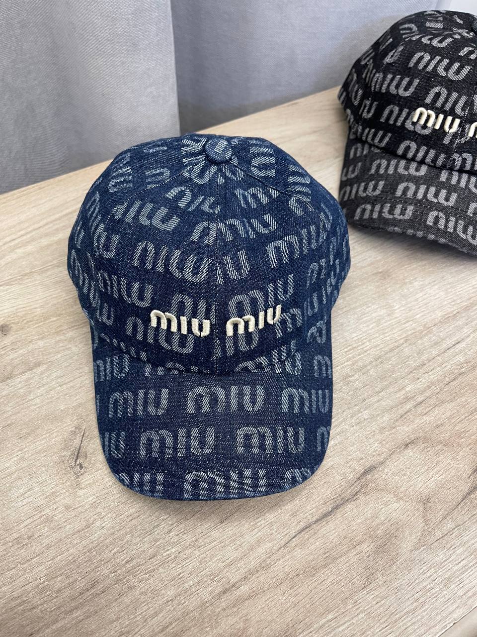 Повседневная бейсболка Miu Miu BP-50673 Повседневная бейсболка Miu Miu BP-50673