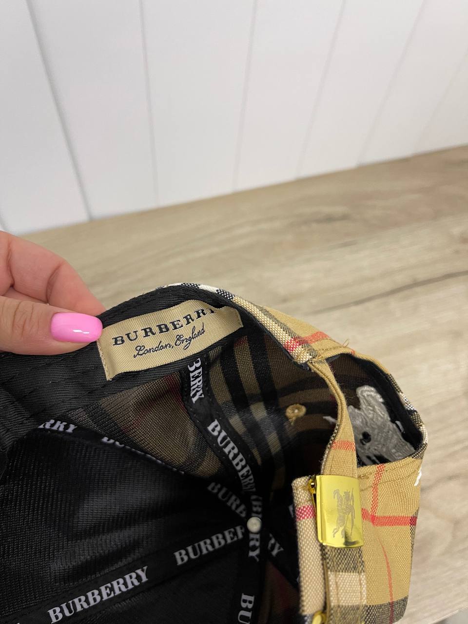 Бейсболка BP-28940 Burberry трендовая Бейсболка BP-28940 Burberry трендовая