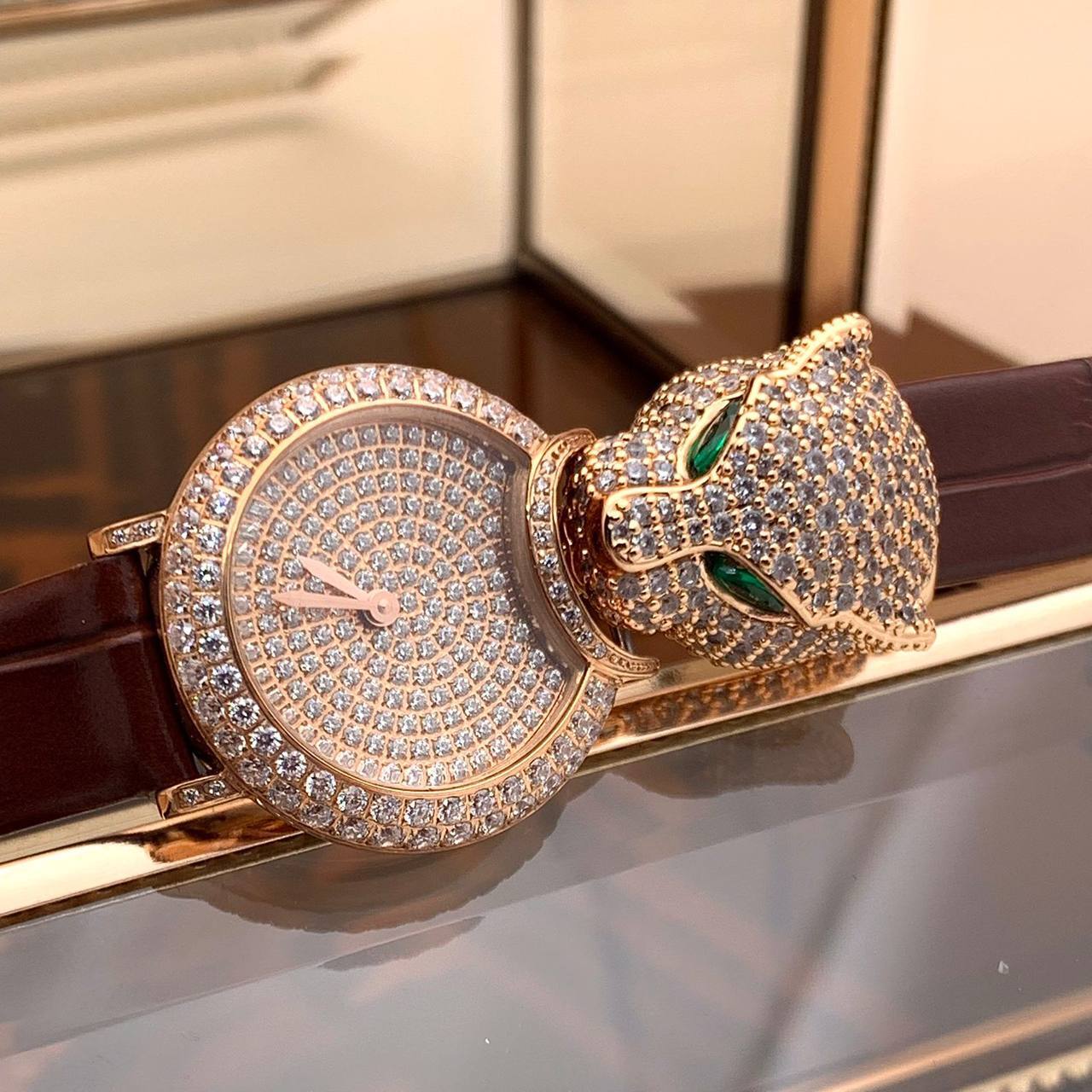 Элегантные часы Cartier BP-38342 Элегантные часы Cartier BP-38342