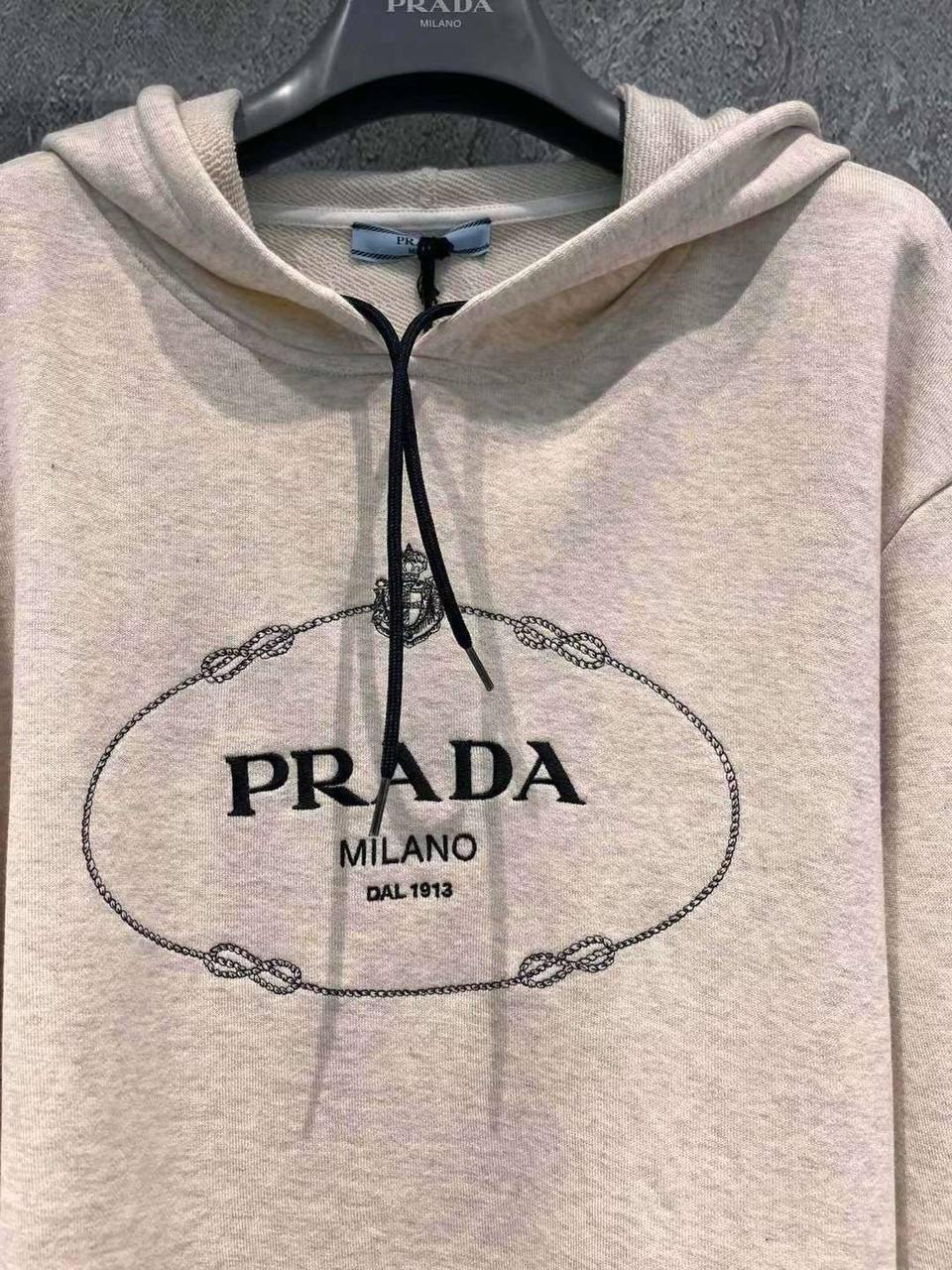Худи Prada элитное BP-38126 Худи Prada элитное BP-38126