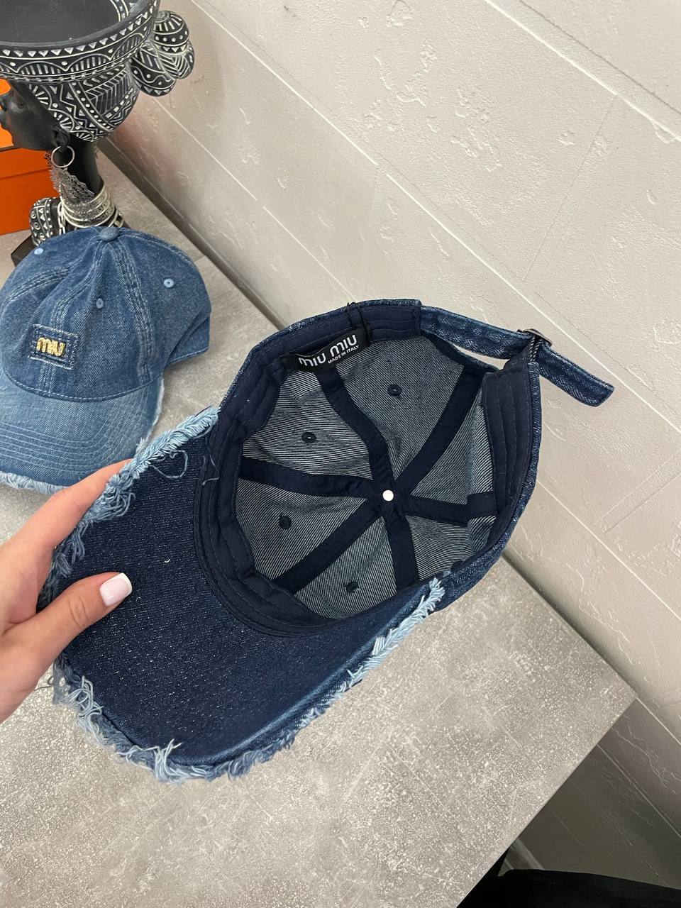 Повседневная бейсболка Miu Miu BP-48801 Повседневная бейсболка Miu Miu BP-48801