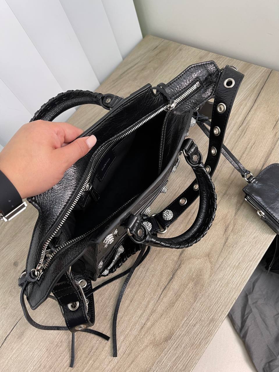 Трендовая женская сумка Balenciaga BP-22690 Трендовая женская сумка Balenciaga BP-22690