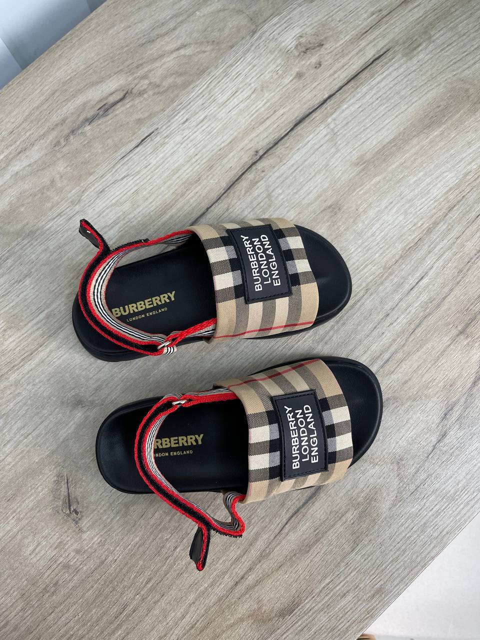 Сандалии Burberry BP-26850 коллекционные Сандалии Burberry BP-26850 коллекционные