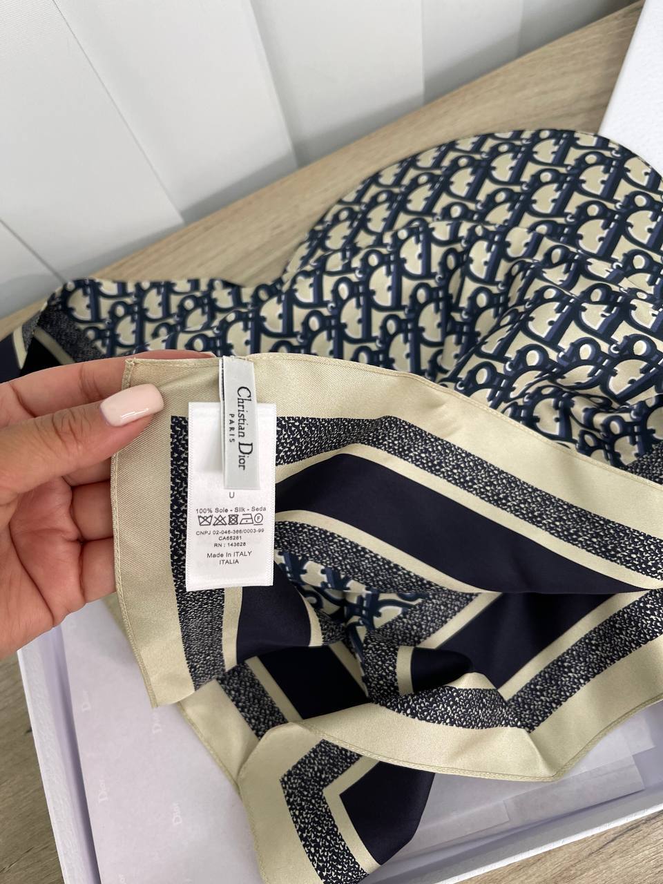 Коллекционный шёлковый козырёк Christian Dior BP-17227 Коллекционный шёлковый козырёк Christian Dior BP-17227