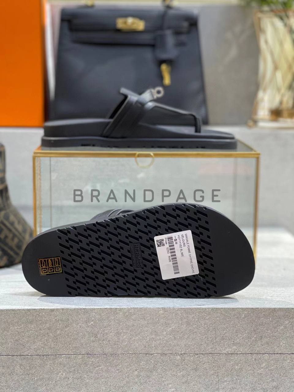 Шлепанцы кожаные Hermes Empire BPLUX12439 Шлепанцы кожаные Hermes Empire BPLUX12439