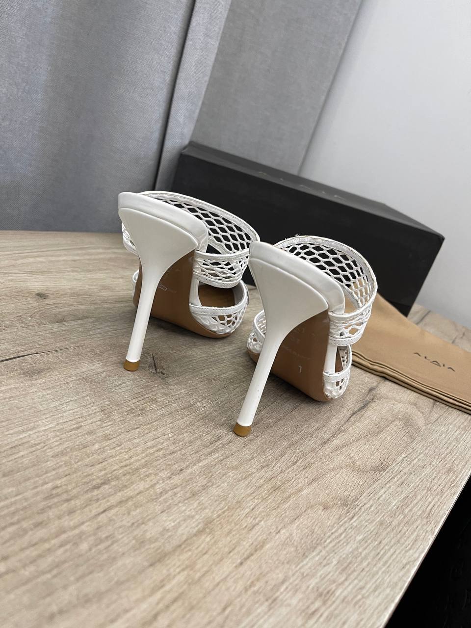 Трендовые туфли Alaia BP-51995 Трендовые туфли Alaia BP-51995