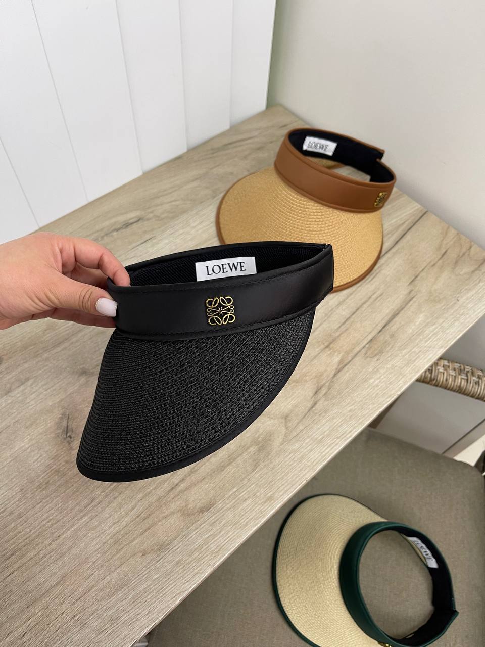 Премиальный козырек Loewe BP-30714 Премиальный козырек Loewe BP-30714