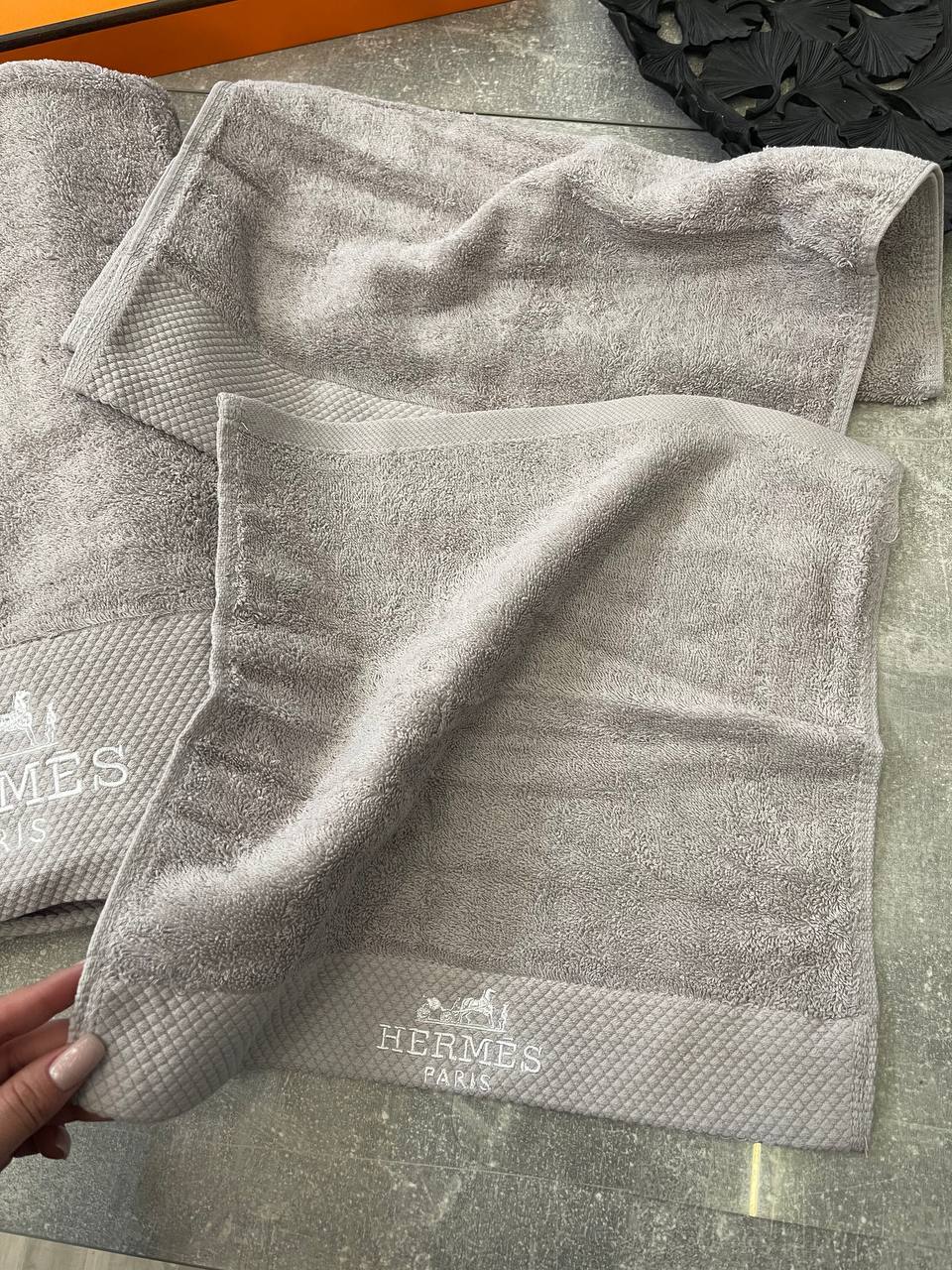 Полотенца комплект Hermes BP-43335 из трех Полотенца комплект Hermes BP-43335 из трех