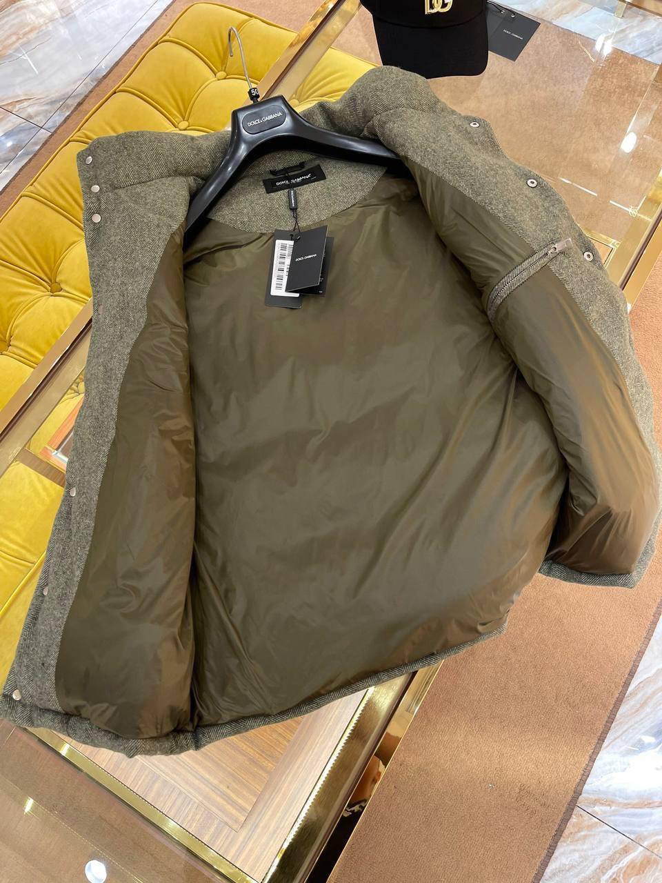 Жилет для мужчин Dolce & Gabbana BP-39038 Жилет для мужчин Dolce & Gabbana BP-39038