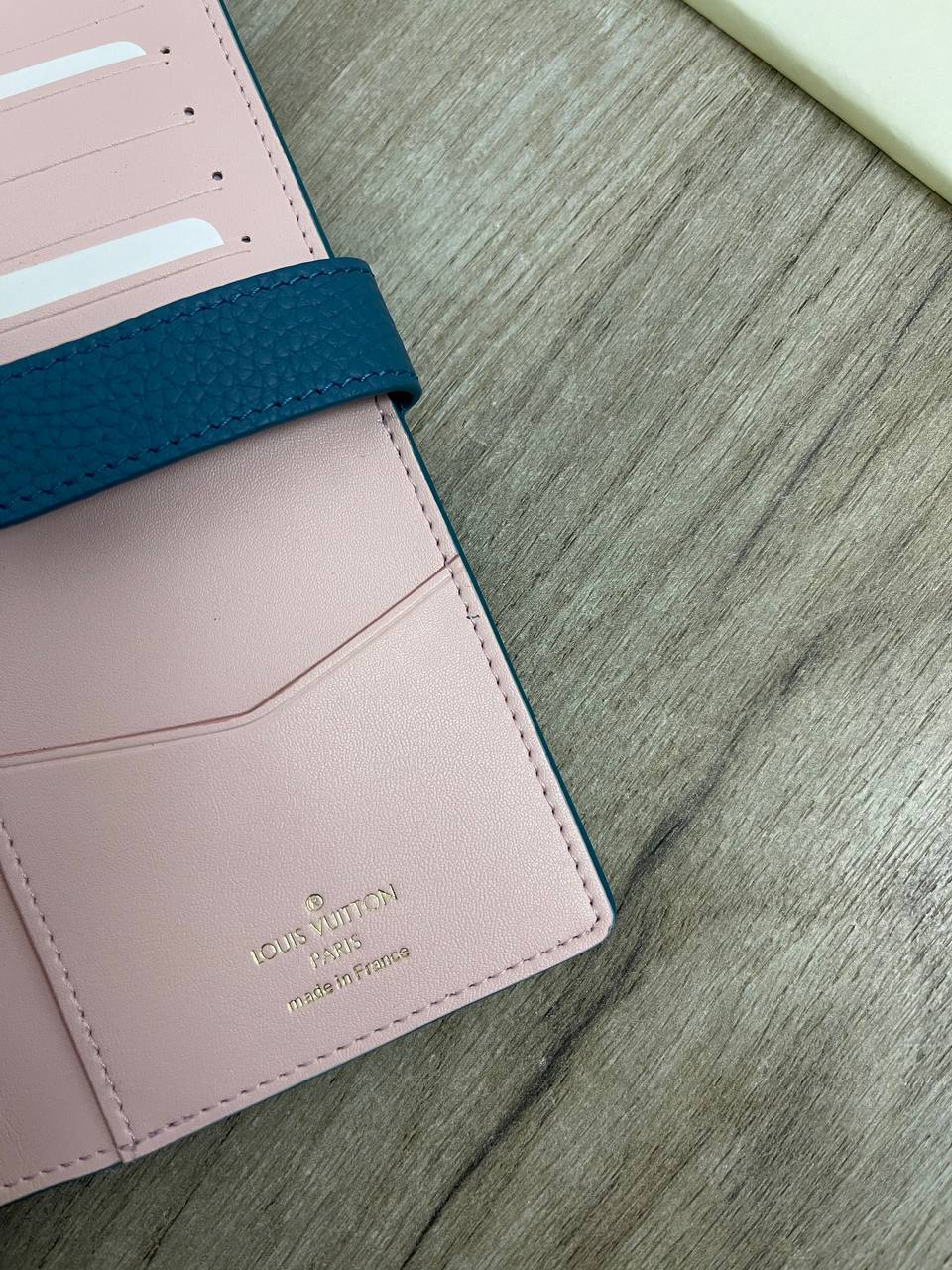 Кошелёк премиум Vertical Louis Vuitton BP-24597 Кошелёк премиум Vertical Louis Vuitton BP-24597