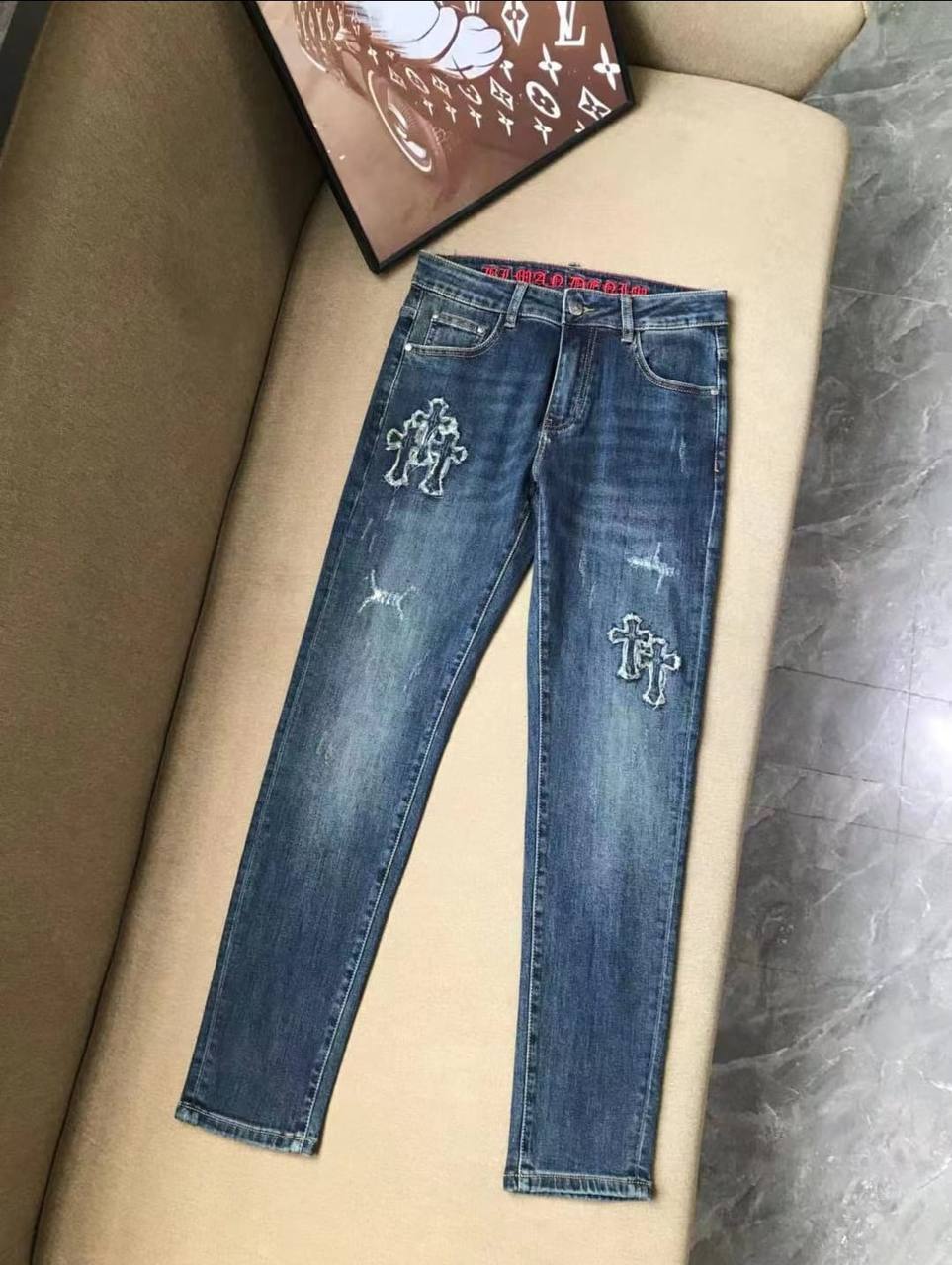 Джинсы повседневные Chrome Hearts BP-18710 Джинсы повседневные Chrome Hearts BP-18710