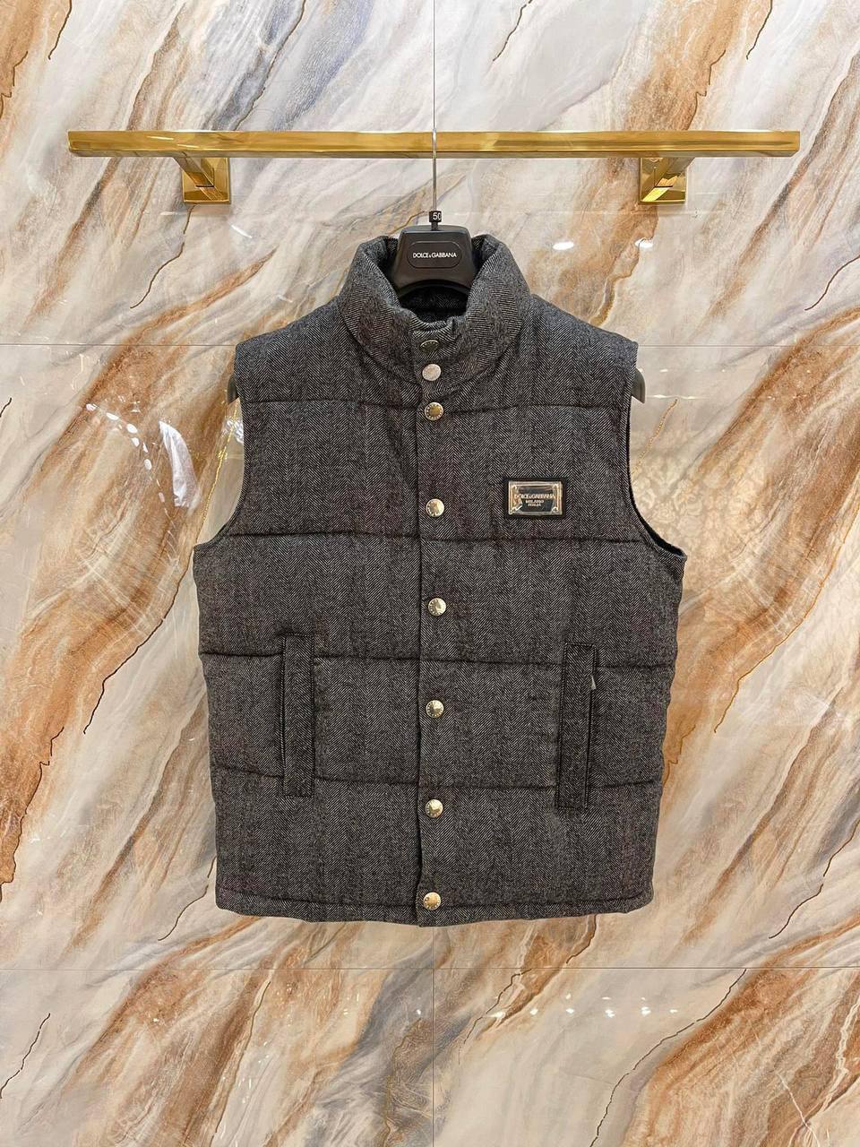 Мужской жилет BP-39037 от Dolce & Gabbana Мужской жилет BP-39037 от Dolce & Gabbana
