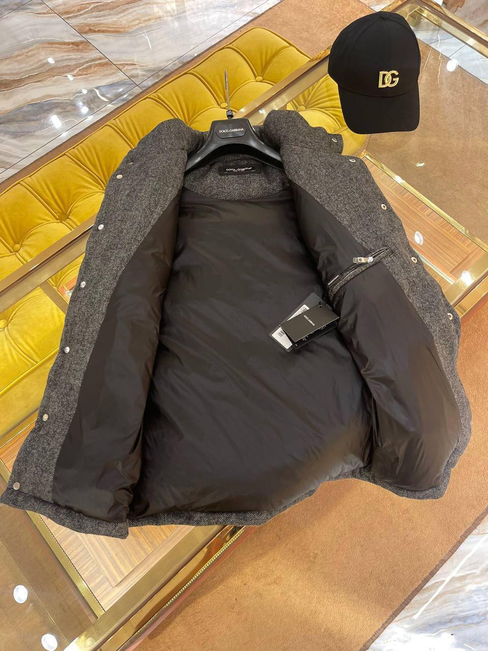 Мужской жилет BP-39037 от Dolce & Gabbana Мужской жилет BP-39037 от Dolce & Gabbana