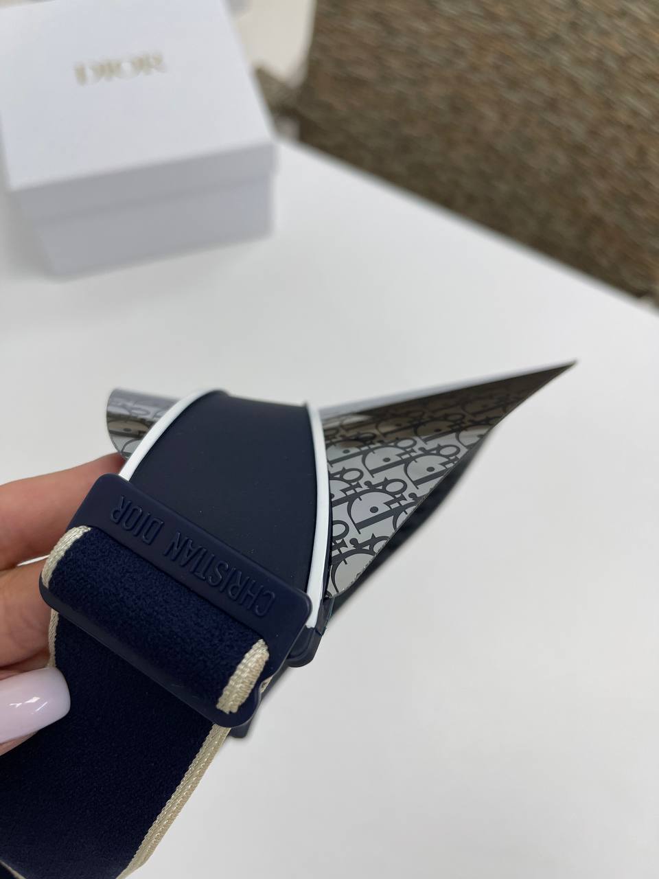 Коллекционный козырек Christian Dior BP-35610 Коллекционный козырек Christian Dior BP-35610