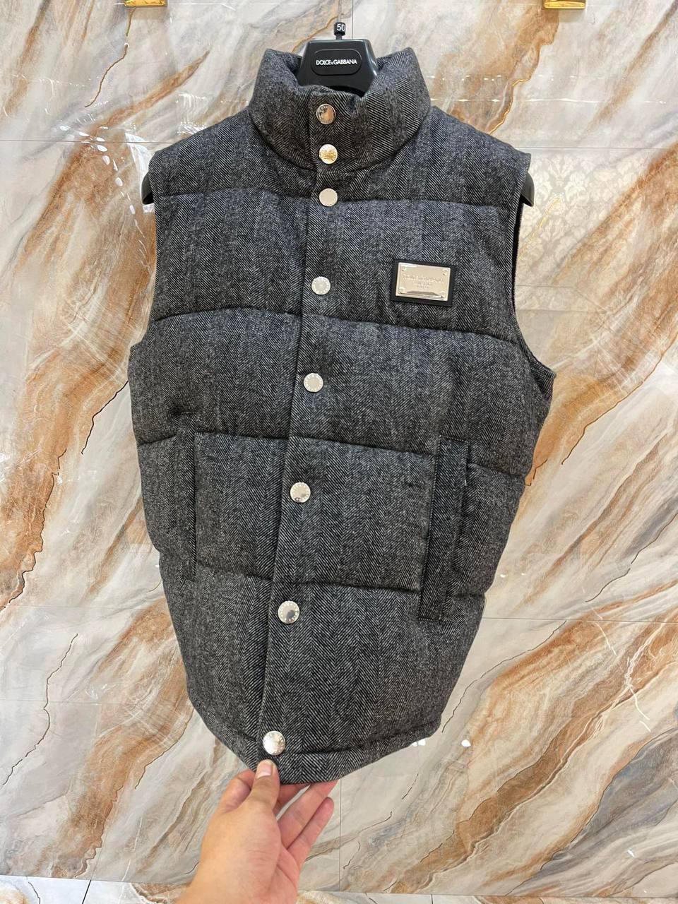 Мужской жилет BP-39037 от Dolce & Gabbana Мужской жилет BP-39037 от Dolce & Gabbana
