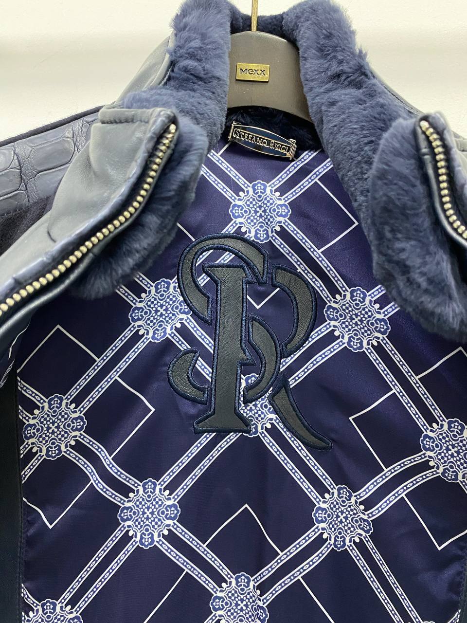 Жилет BP-22136 бренда Stefano Ricci Жилет BP-22136 бренда Stefano Ricci