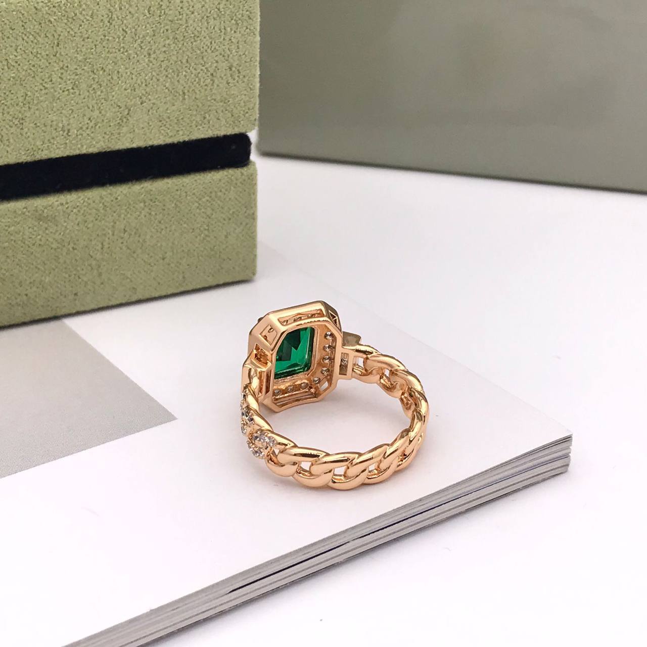 Кольцо Van Cleef BP-16516 трендовое Кольцо Van Cleef BP-16516 трендовое