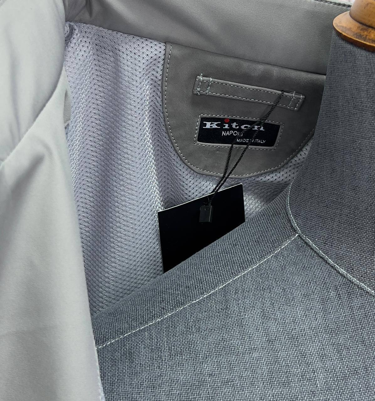 Стильный жилет Kiton BP-49207 Стильный жилет Kiton BP-49207