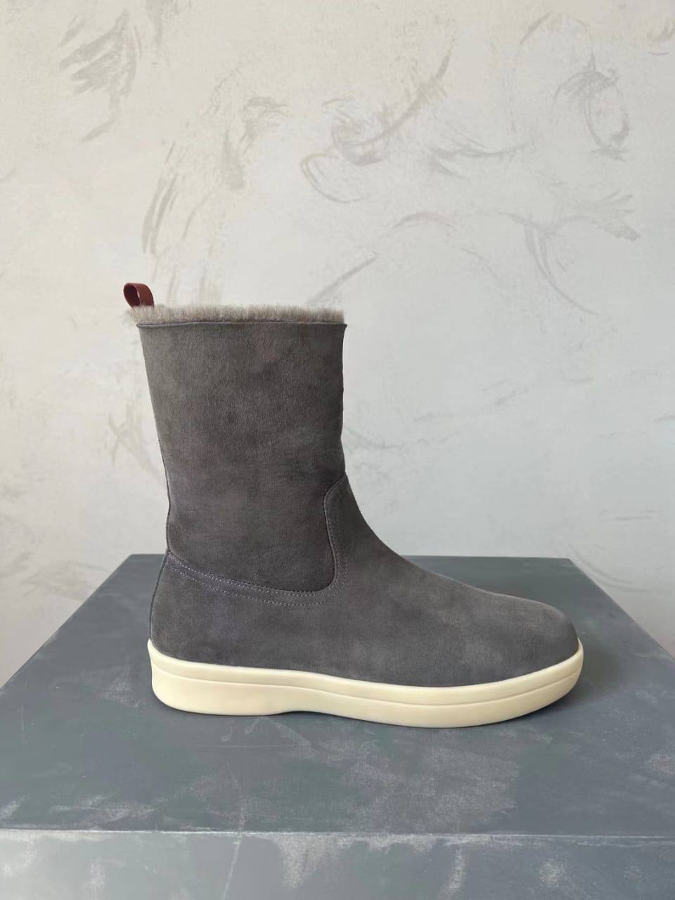 Замшевые ботинки Loro Piana стильные BP-24695 Замшевые ботинки Loro Piana стильные BP-24695