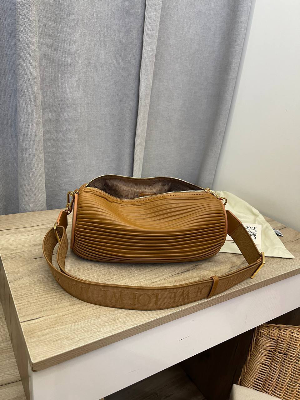 Трендовая женская сумка Loewe BP-53536 Трендовая женская сумка Loewe BP-53536