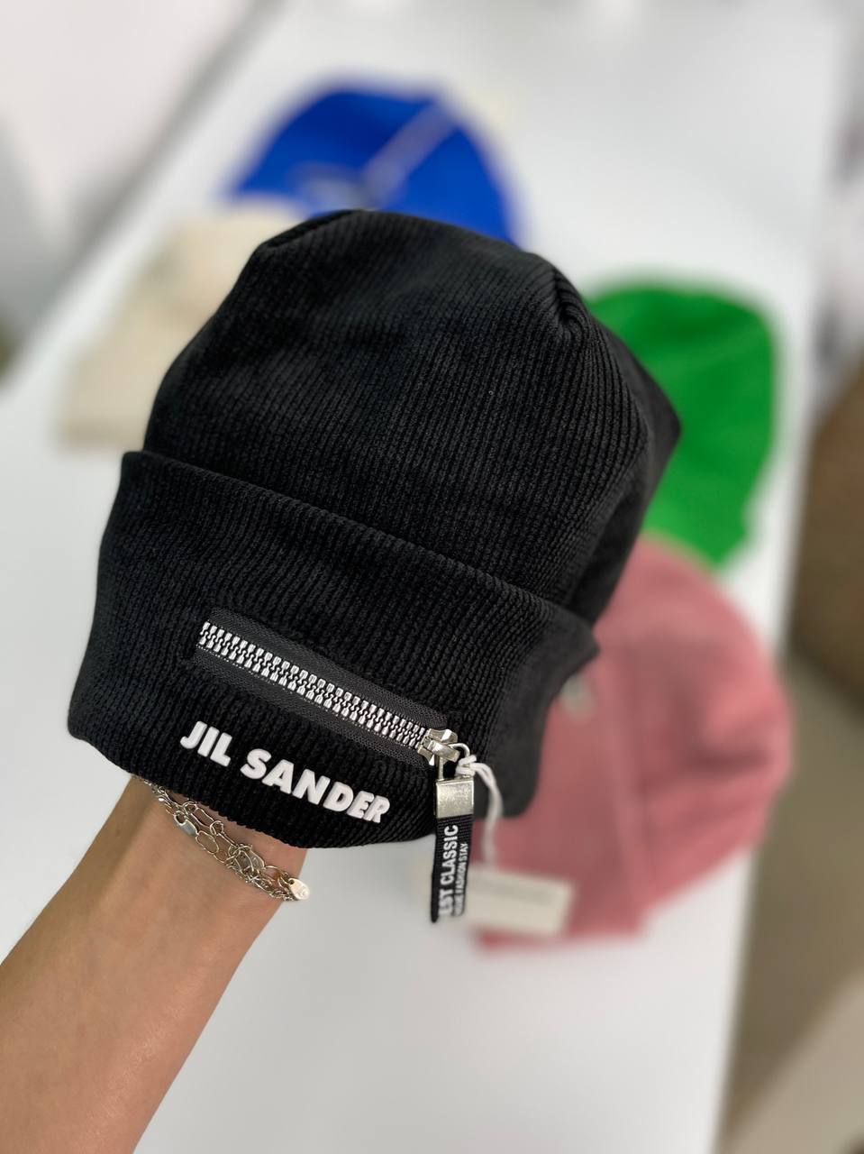 Коллекционная шапка Jil Sander BP-19316 Коллекционная шапка Jil Sander BP-19316